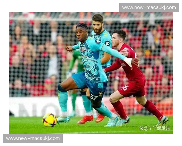 诺丁汉森林战平南安普顿 两队均展现顽强防守韧性 诺丁汉森林战平南安普顿 两队均展现顽强防守韧性